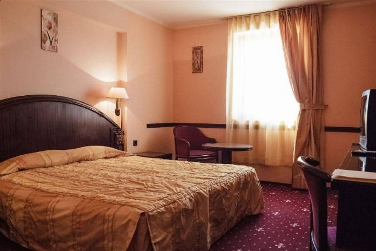 Best Western Terminus Hotel София Екстериор снимка