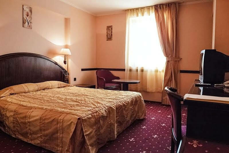 Best Western Terminus Hotel София Екстериор снимка